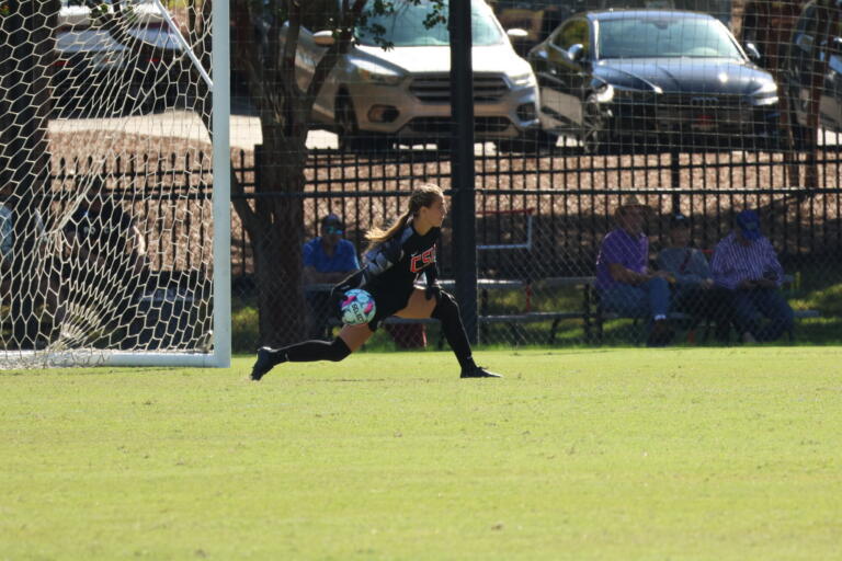 Heidi Harris taking a goal kick for Columbus State Cougars